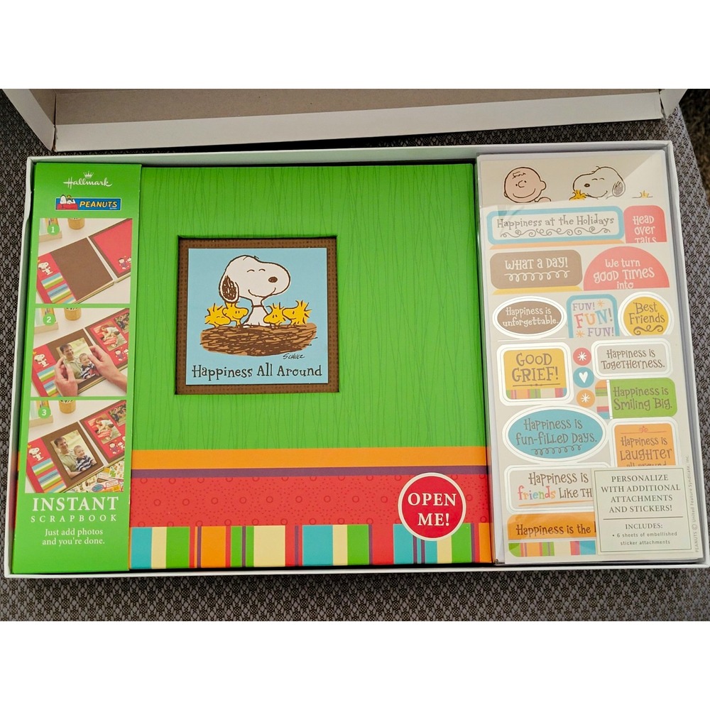 Hallmark Peanuts Instant Scrapbook Kit/Album Set, Peanuts Theme